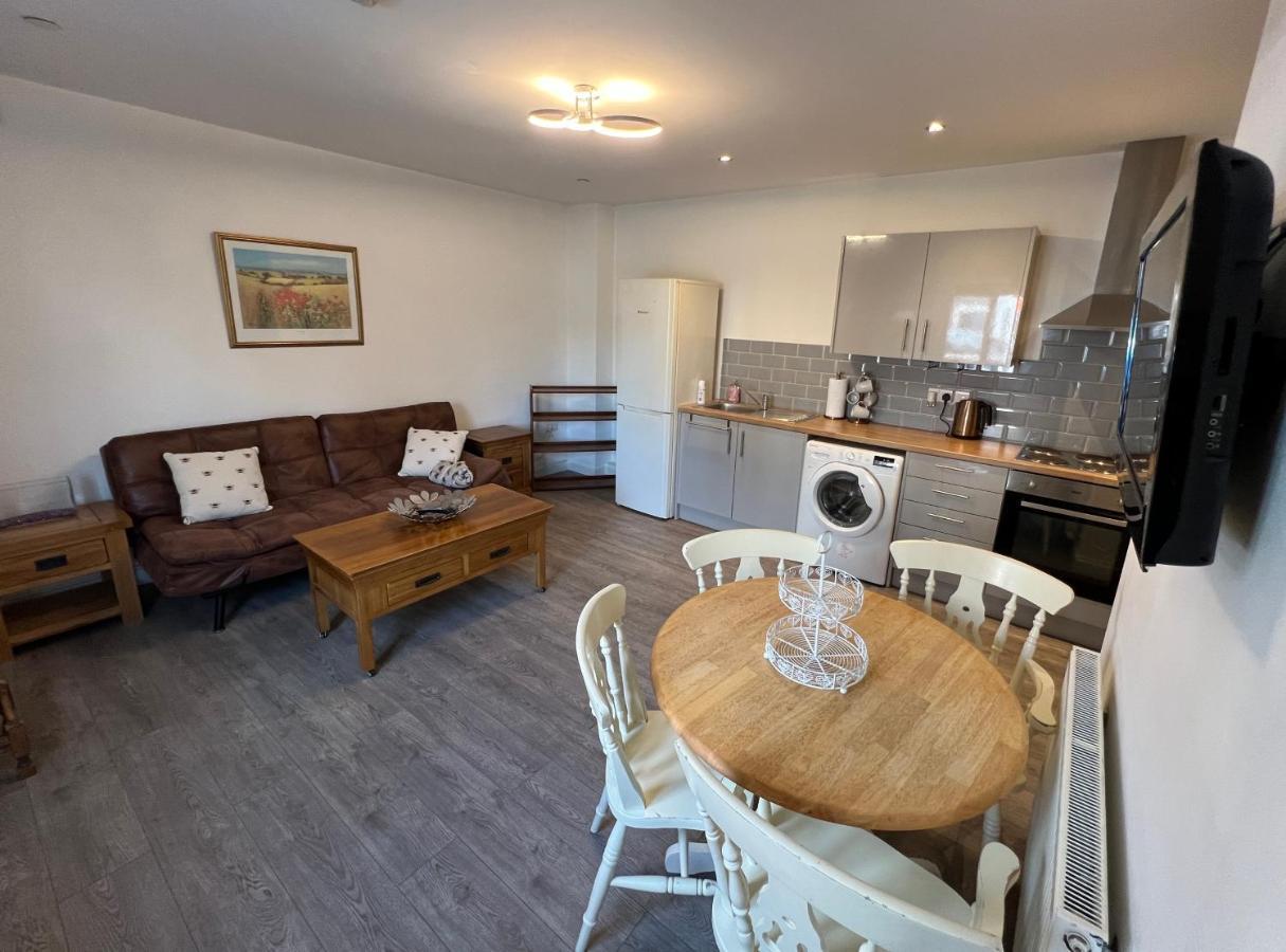 קארדיף A Spacious Flat מראה חיצוני תמונה